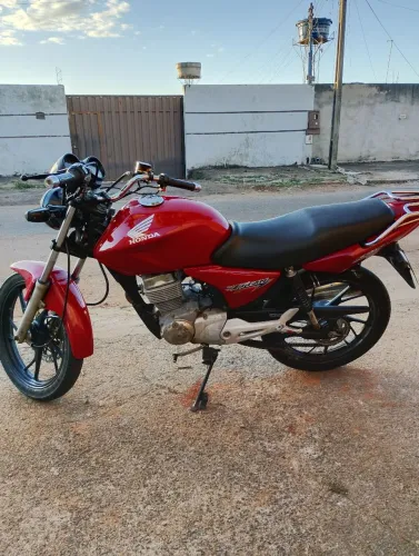 Titan 150 2004 novinha com alguns detalhes em dias troco em carro 