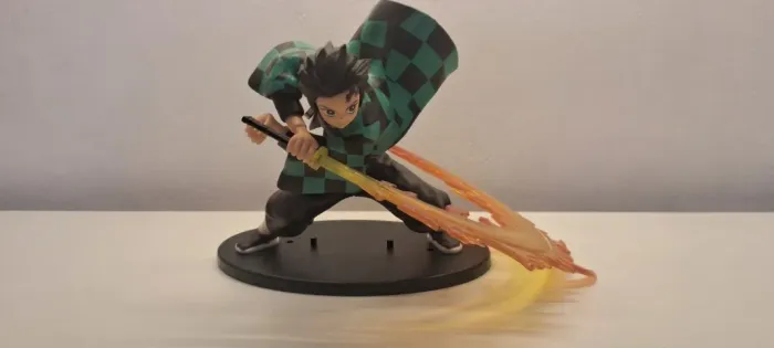 Action Figure Tanjiro Demon Slayer Kimetsu no Yaiba 15cm (com base)
