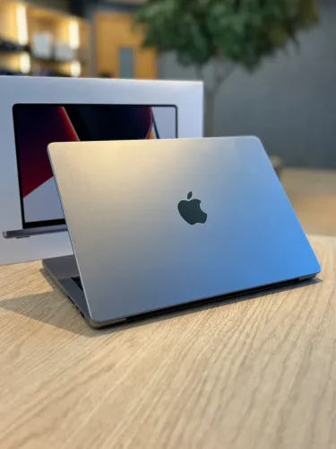 MacBook M1 Pro 512/16GB Cinza | Bateria 100% - Seminovo