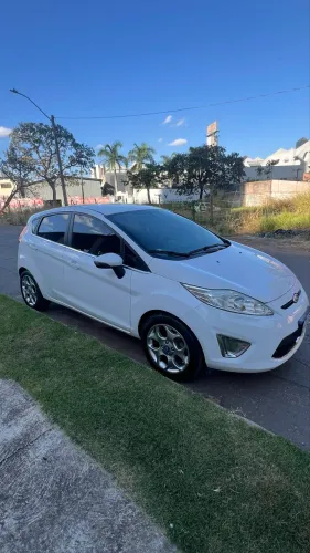 Ford Fiesta SE 1.6 16V Flex 5P 2013