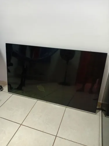 Vendo tv 65" com defeito 250,00