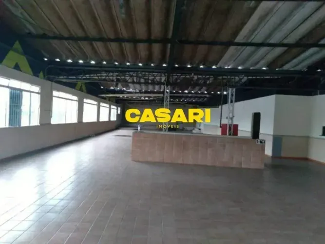 Salão para Alugar 803 m²  Demarchi  São Bernardo do Campo/SP | Ideal para Igrejas e Grande