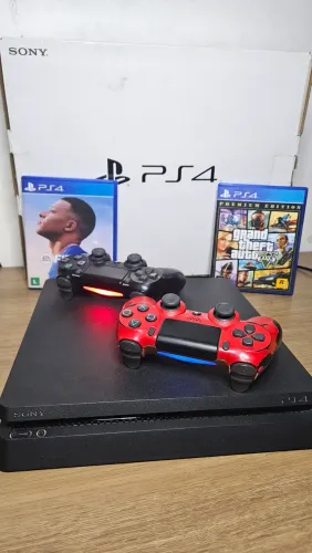 Playstation 4 - 2 jogos e 2 controles
