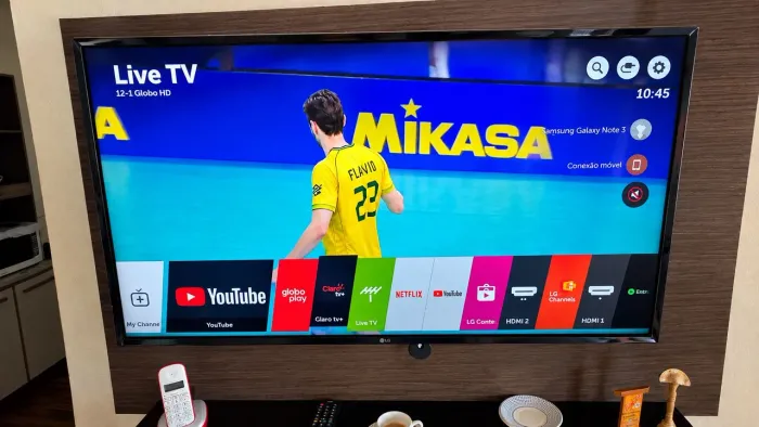 Tv LG 43' com painel