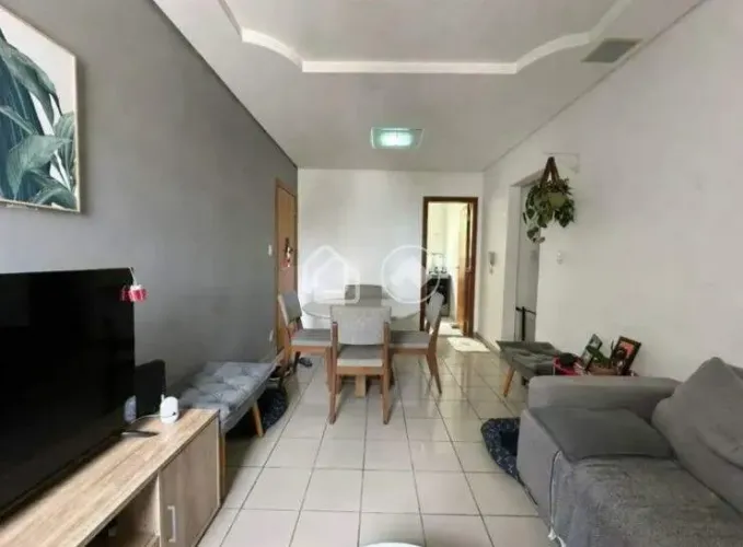 Apartamento 2 quartos com suíte,Mobiliado, fundo, 2 vagas, elevador  Buritis, BH