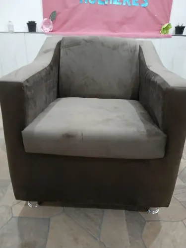 Vende-Se Duas Poltronas