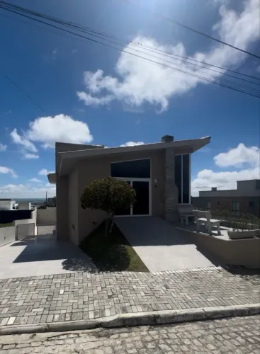 CASA NO CONDOMÍNIO BELLEVUE 