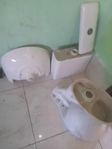 Vendo vaso , com pia