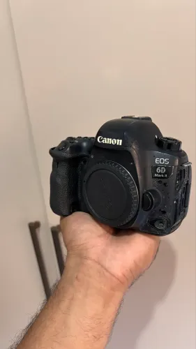 Canon EOS 6D mark II 2.500,00