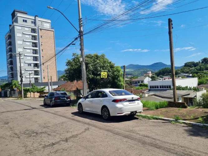 Terreno alto no centro, região livre de inundações !!!! Ref.:1291