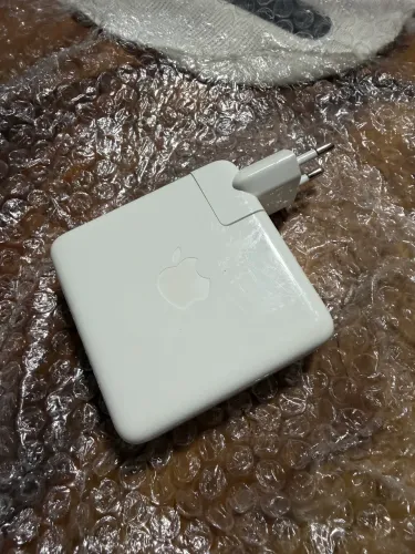 Fonte Original Apple para MacBook 96W 