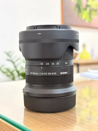 Lente Sigma 18-50 f/2.8 para Canon RF (APSC)
