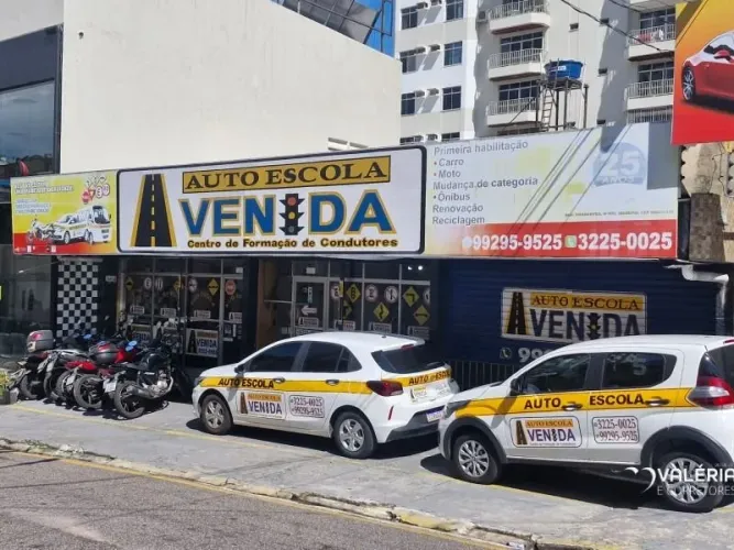 PREDIO COMERCIAL COM 144M² NO REDUTO