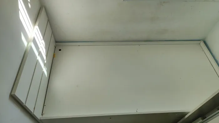 Vendo cama de solteiro planejada madeira reforçada usada 