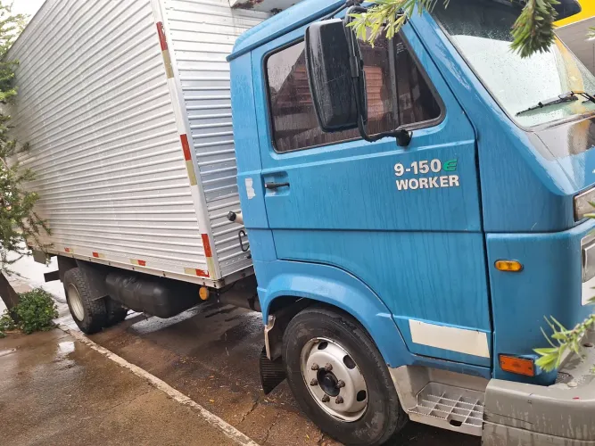 Vw 9-150 baú refrigerado gancheira