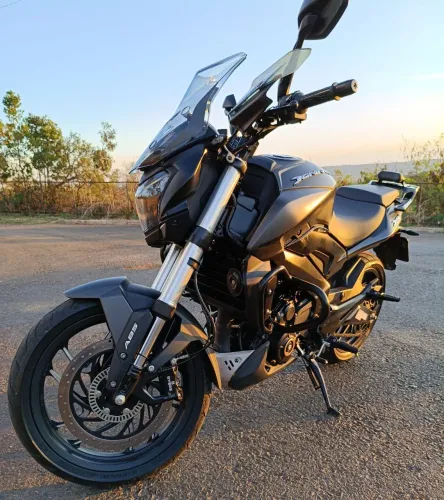 VENDO DOMINAR 400 2025 EM DIAS