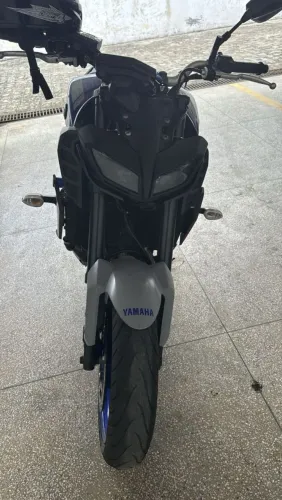 Yamaha MT-09 2021 - Máquina impecável, forte e estilosa!