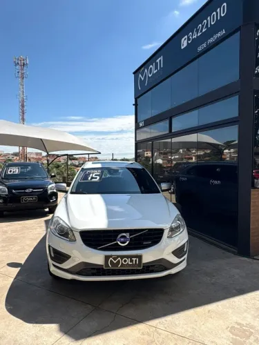 Volvo XC 60 T-5 R-design 2.0 FWD 5P 2015