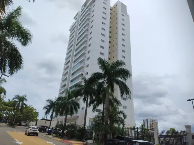 Le Boulevard / Dom Pedro / 9 8 1 0 6 3 2 3 1