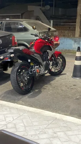 Yamaha FZ25 250 Fazer Capitã Marvel Flex 2021