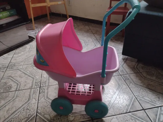 Carrinho boneca 