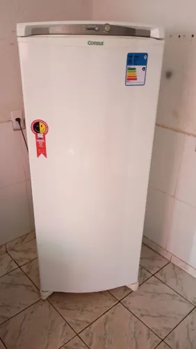 Freezer consul vertical 231 litros