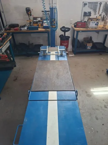 Elevador pneumático para motos até 350k silmar