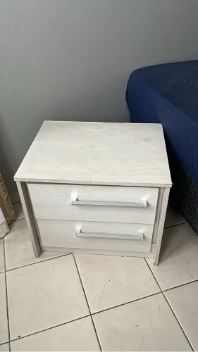 Mesa de cabeceira