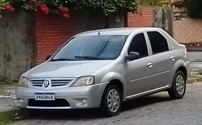 Renault Logan Authentique Hi-flex 1.0 16V 4P 2010