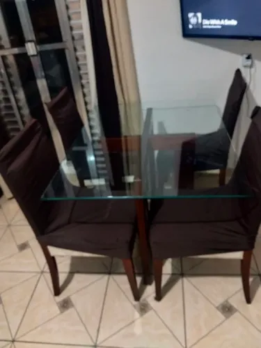 Mesa de 4 cadeiras