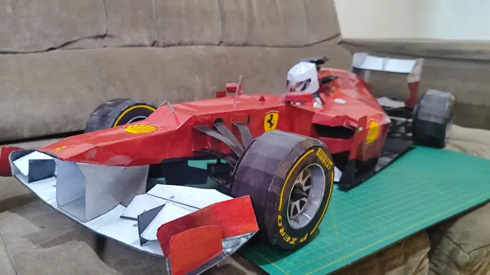 Carrinho Ferrari formula 1 papercraft