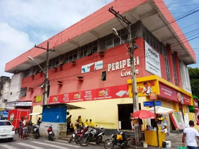 Conjunto de salas comercias (andar inteiro) 634m2 em Periperi