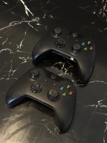 2 Controles xbox ONE 
