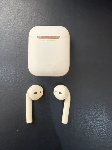 AirPods Apple - Estojo + Fone Direito Funcionando