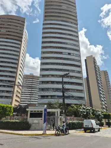 Apartamento com 2 dormitórios à venda, 70 m² por R$ 630.000,00 - Parque Iracema - Fortalez