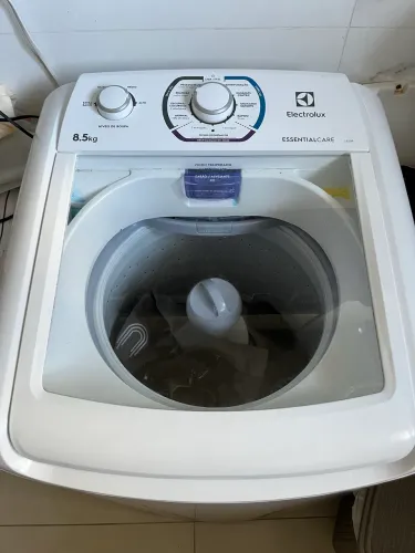 Máquina em excelente estado para despachar. CHAMA!!!