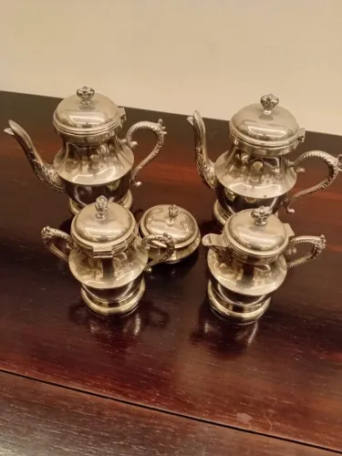 Conjunto Café &Chá 5 peças com tampa - marca Barile - em metal alpaca polido
