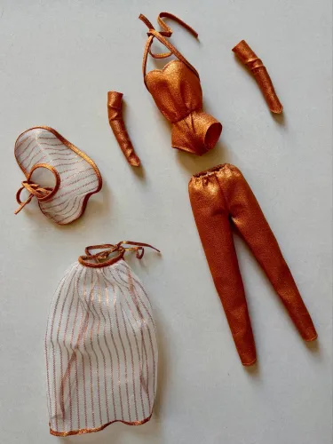 Barbie Look Golden Dream