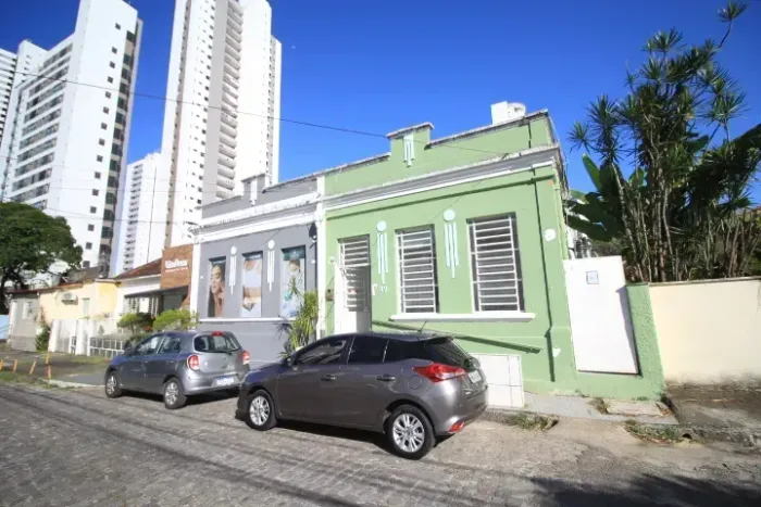 Casa para venda 90 m2 com 4 quartos e quintal amplo em Torre - Recife - PE