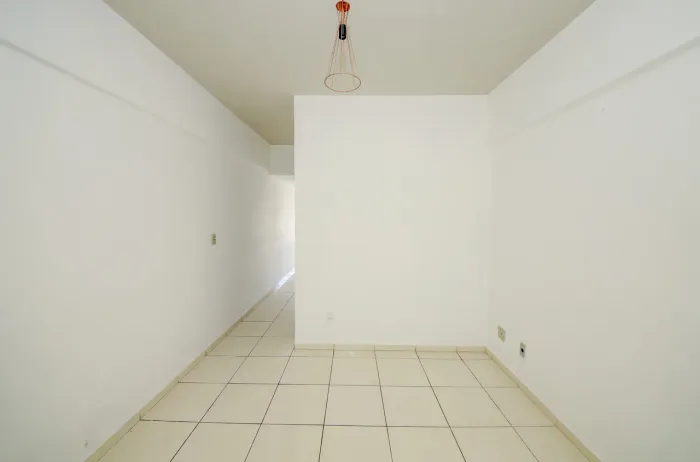 Quarto e sala com varanda no São Mateus para venda