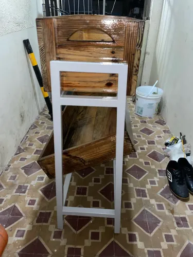 Expositor de madeira
