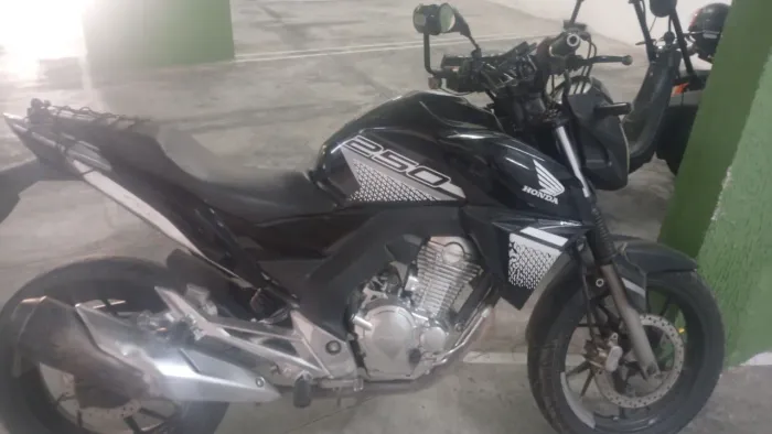 Honda CB Twister 2016