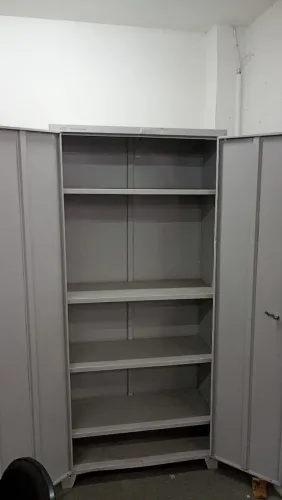ARMARIOS EM ACO 2 PORTAS CENTERAVO * NOVOS SO LOJA