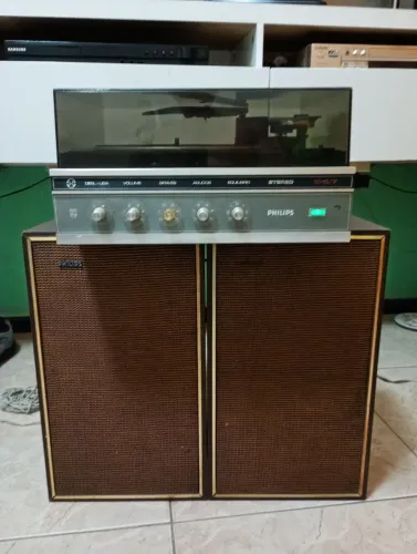 VITROLA PHILIPS 547