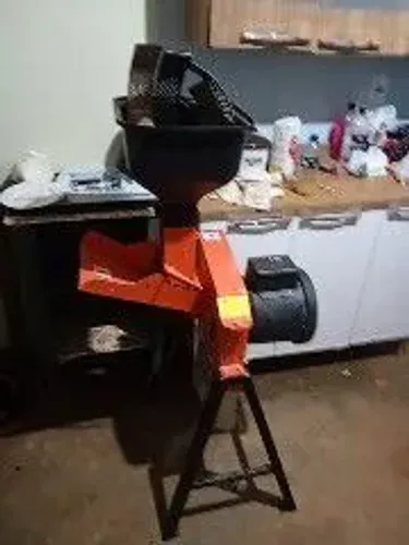 Vendo triturador Tramontina motor 2HP