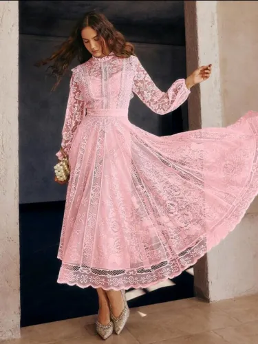 Vestido NOVO rosa rendado