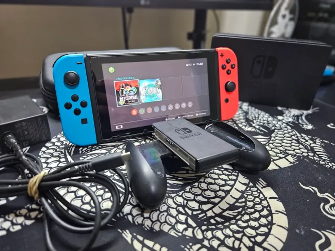 Nintendo Switch V1 Desbloqueado 128GB + 32Gb