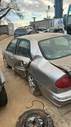 Sucata para retirada de peças Fiat Marea 2.4 20v 2002
