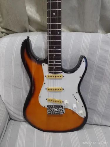 Guitarra Seizi vision sunbusrt
