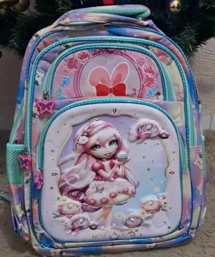 Mochila infantil 3D com 4 bolsos 